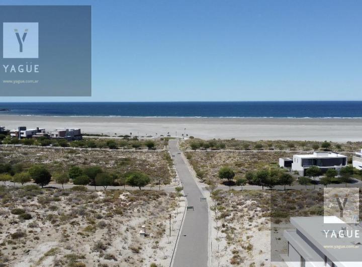 Terreno · 931m²