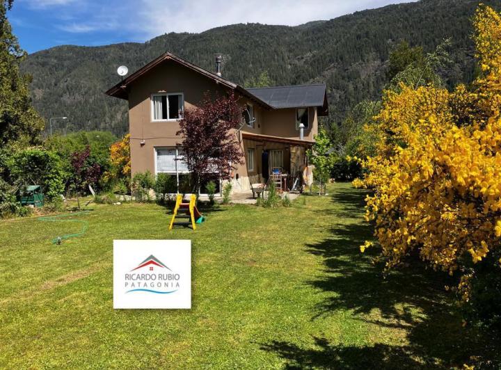 Casa · 140m² · 8 Ambientes · 1 Cochera