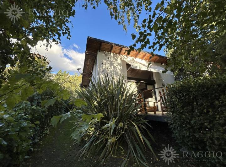 Casa · 558m² · 4 Ambientes · 1 Cochera