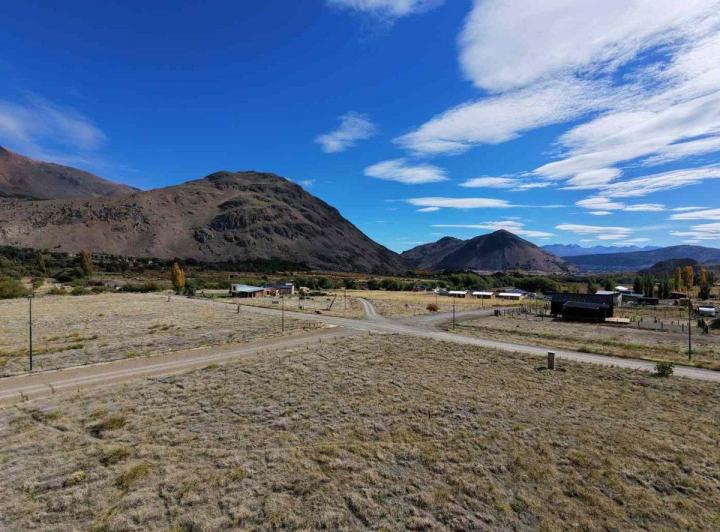 Terreno · 709m²