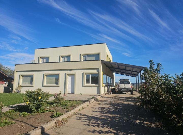 Casa · 240m² · 7 Ambientes