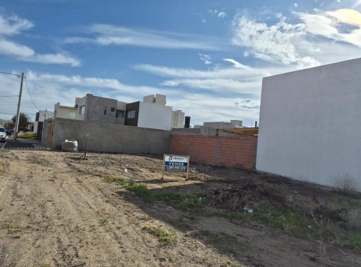 Terreno · 292m²