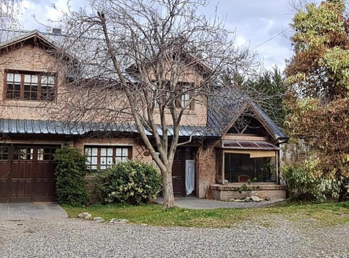 Casa · 186m² · 4 Dormitorios · 1 Cochera