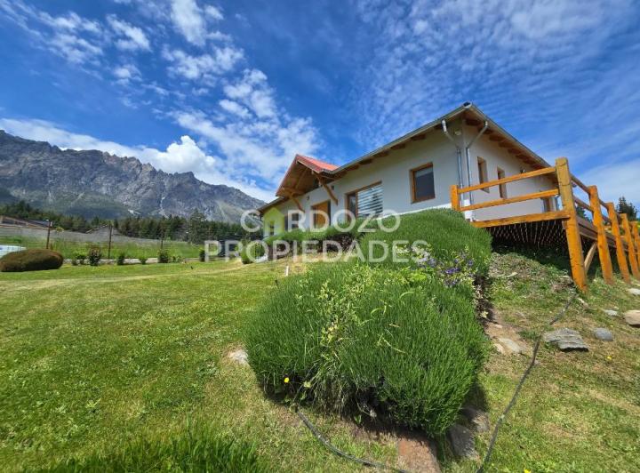 Casa · 176m² · 6 Ambientes