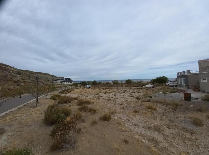 Terreno · 875m²