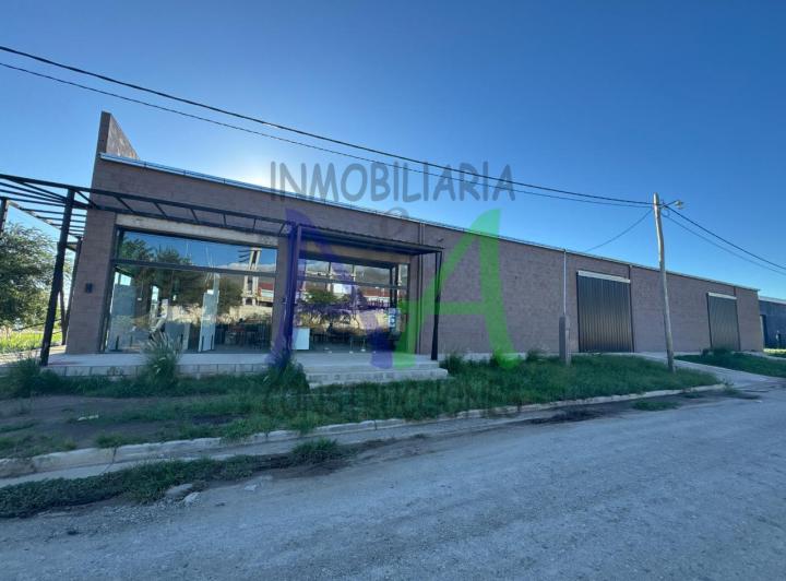 Depósito · 810m² · 2 Ambientes
