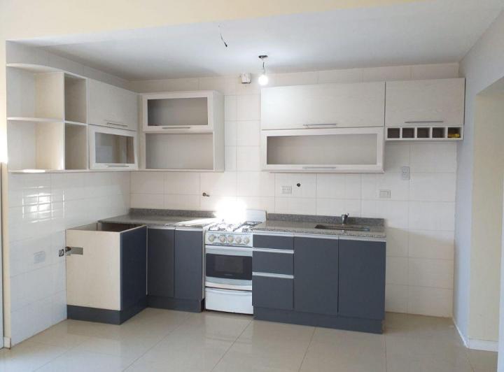 Casa · 72m² · 3 Ambientes · 2 Cocheras