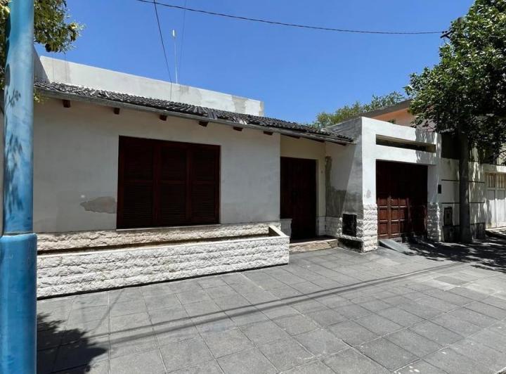 Casa · 163m² · 5 Ambientes · 1 Cochera