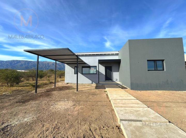 Casa · 71m² · 3 Ambientes · 1 Cochera