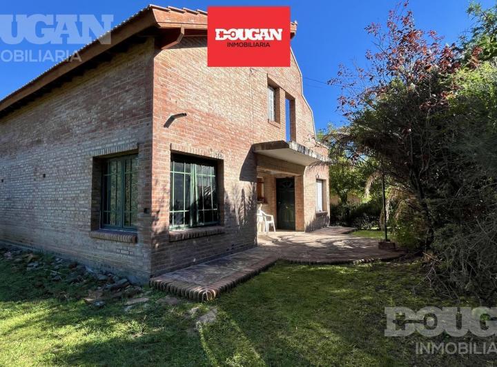 Casa · 987m²