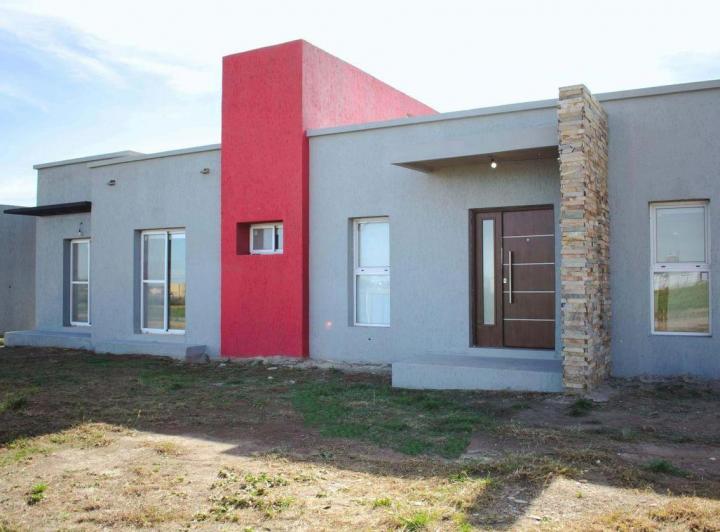 Casa · 207m² · 6 Ambientes · 1 Cochera