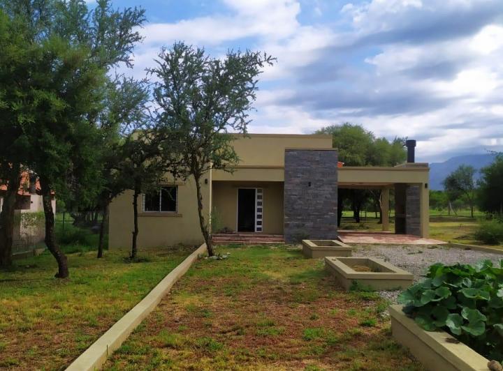 Casa · 106m² · 3 Ambientes · 2 Cocheras