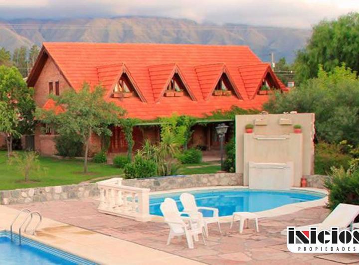 Hotel · 1000m²