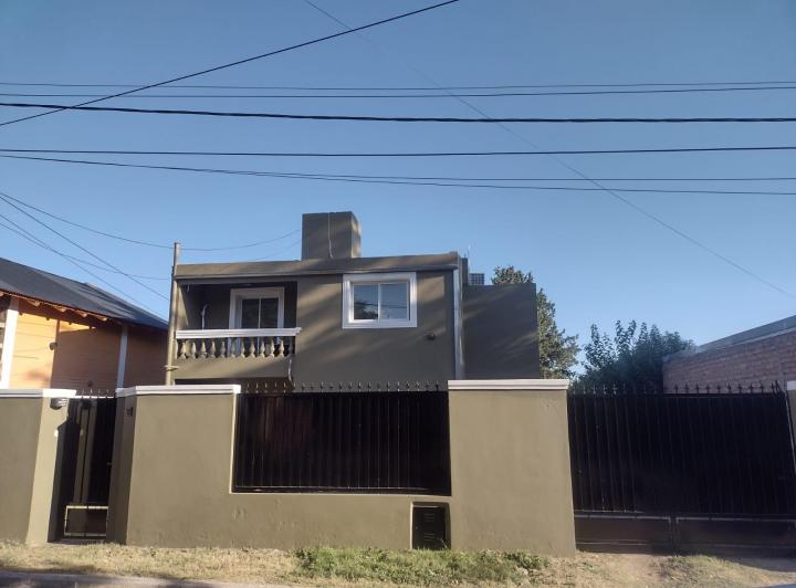 Casa · 117m² · 6 Ambientes · 1 Cochera