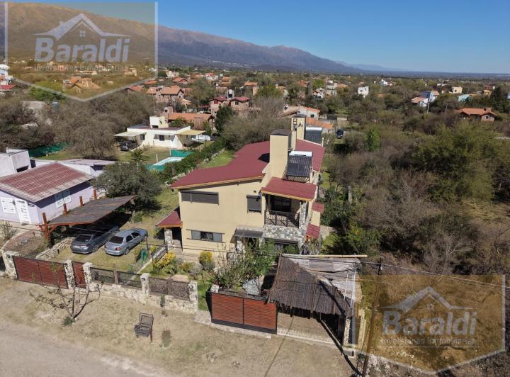 Casa · 100m² · 4 Ambientes · 1 Cochera