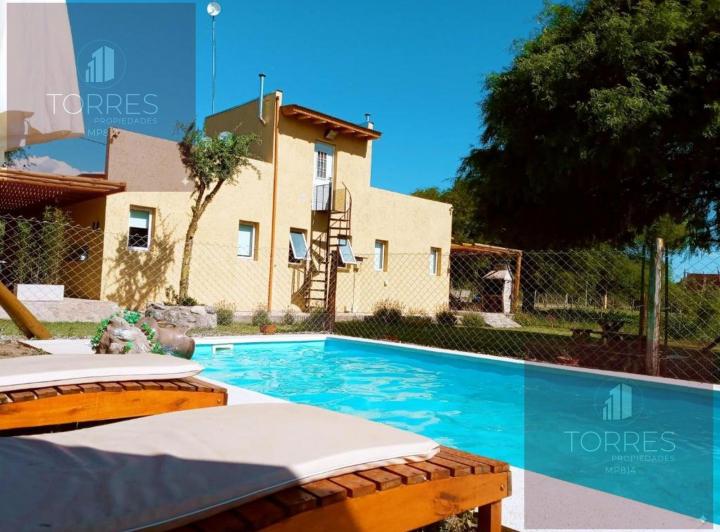 Casa · 97m² · 4 Ambientes · 2 Cocheras