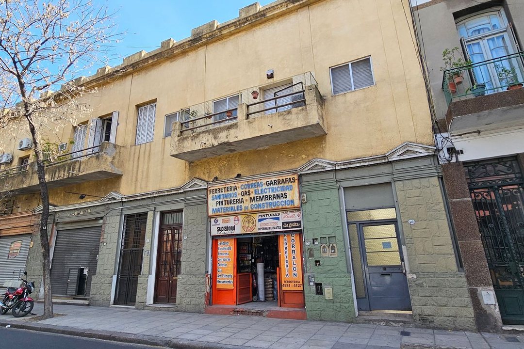 VENTA PH 4 AMBIENTES EN BALVANERA