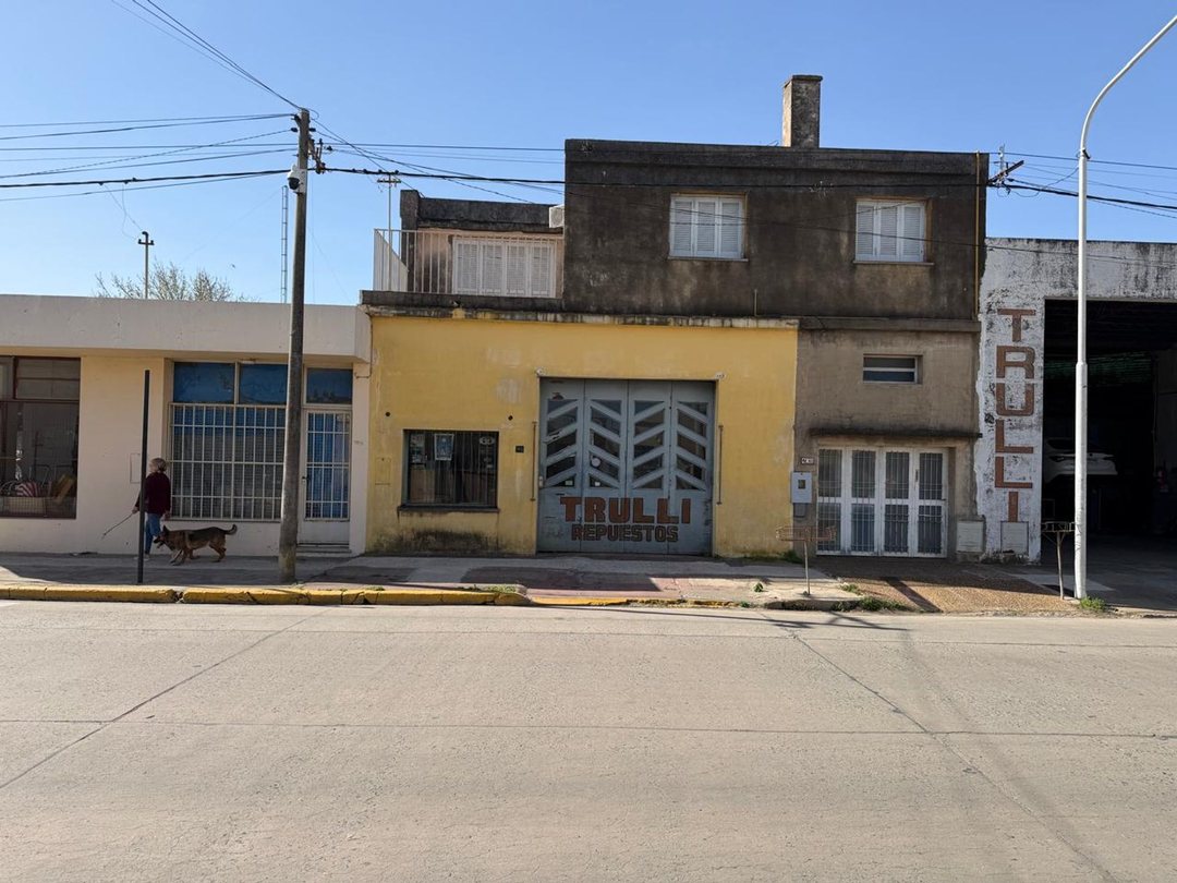 REMAX/VENDE/CASA/3DORM/PH/SERVICIOS/APTA CREDITO