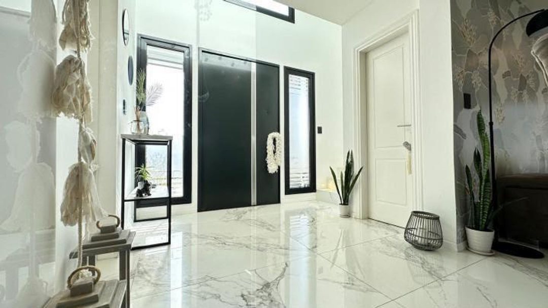 VENTA CASA 5 AMBIENTES BARRIO PRIVADO SANTA RITA