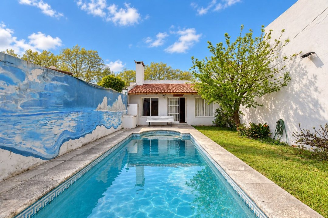 Casa en venta de 3 dormitorios, quincho y pileta