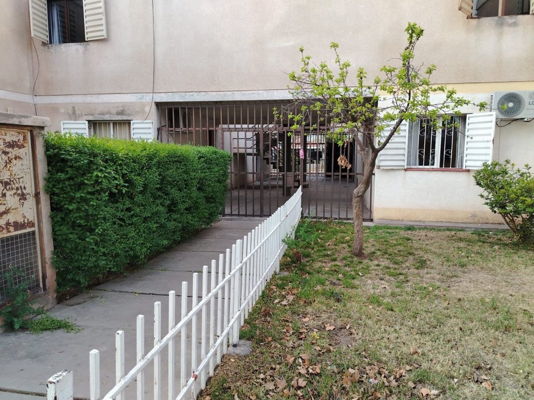 VENDO DEPTO 3 DORMITORIOS PB BARRIO COVIMET