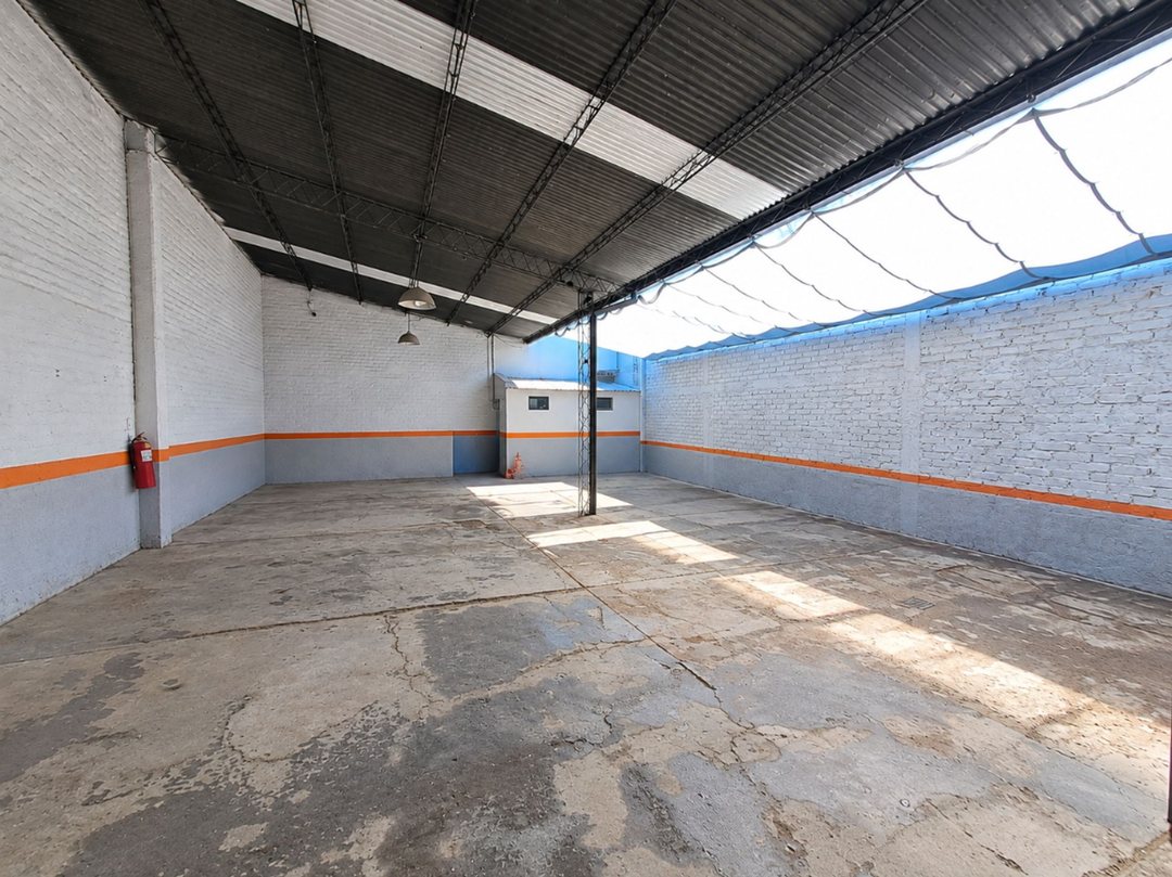 Venta de Galpón/Local en Las Cañas, Guaymallén