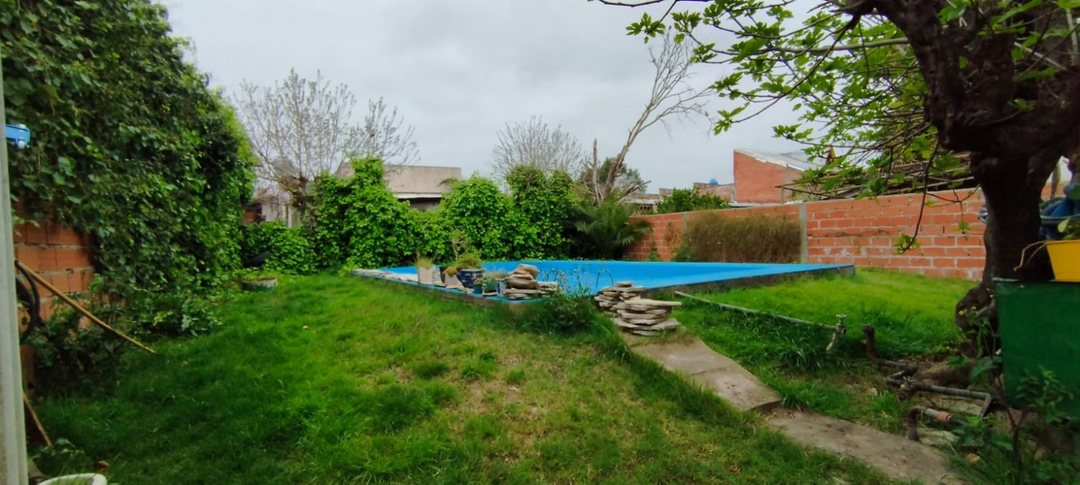 VENTA CASA A REFACCIONAR CON TERRENO VILLA DE MAYO