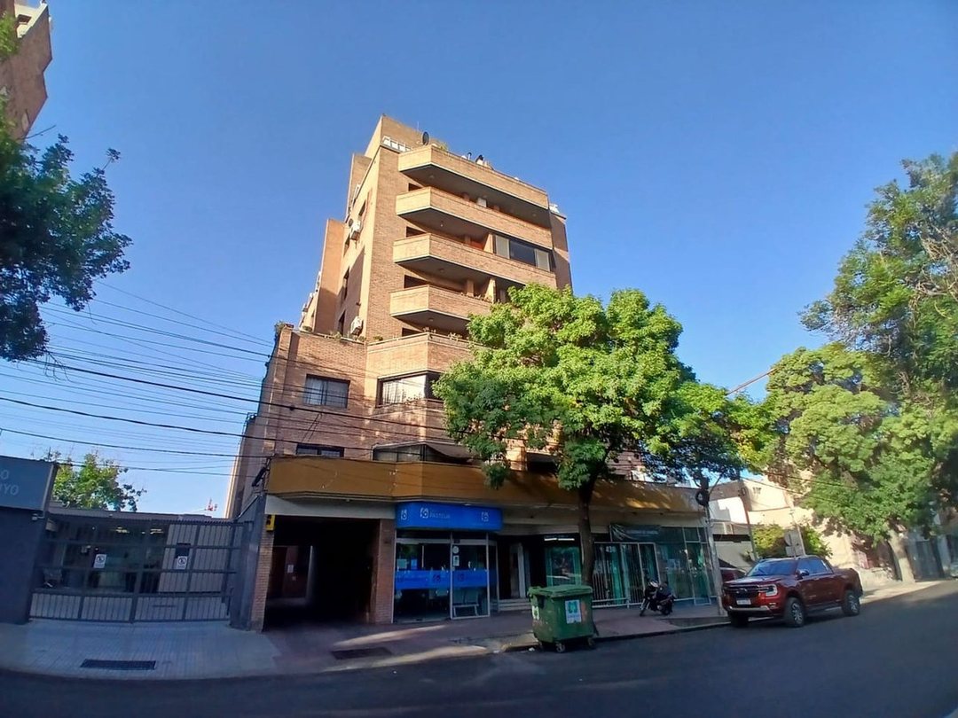 Venta Departamento Ciudad Mendoza con Cochera