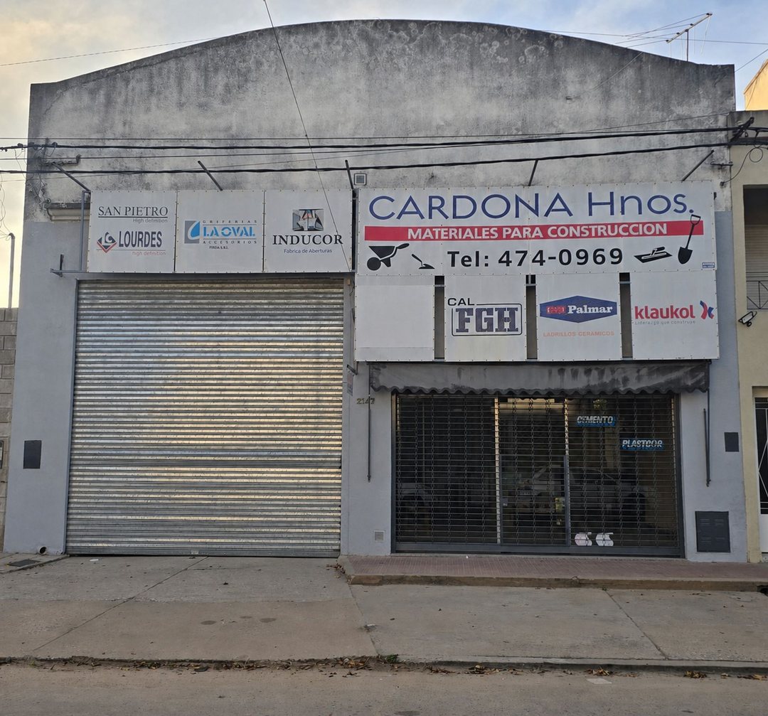 Se alquila Galpón c/ local comercial en santo tome