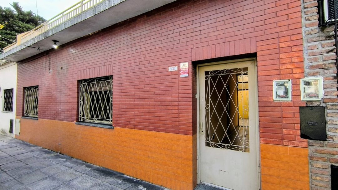CASA 3 AMBIENTES PARRILLA PATIO TERRAZA