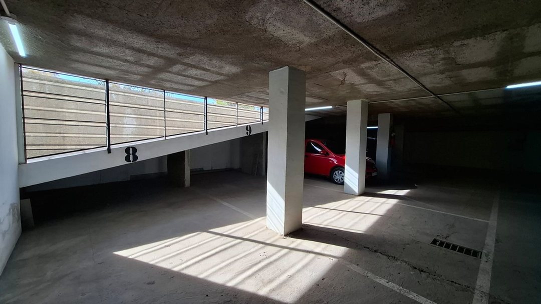 Venta Cochera en Av. Nores Martínez Barrio Jardín
