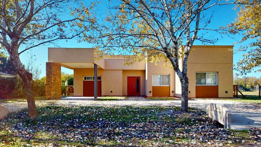 Casa en VENTA Haras del Sur I 3 dorm. y pileta