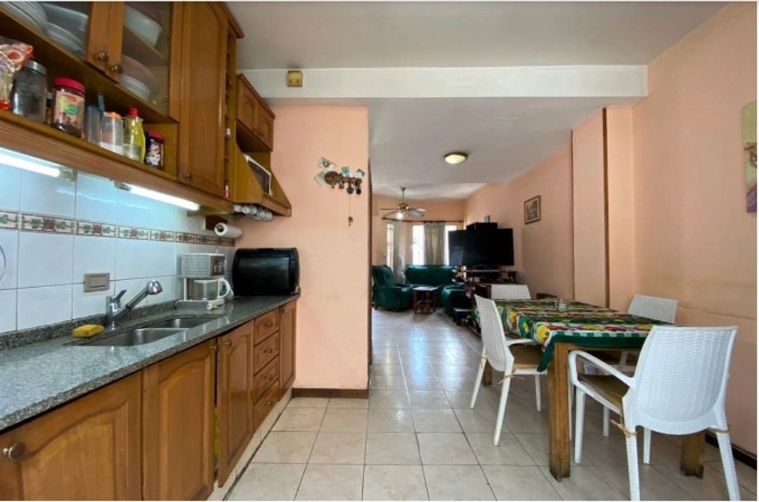 EXCLUSIVO ,DUPLEX 3 AMB.C/COCHERA , B. CERRADO
