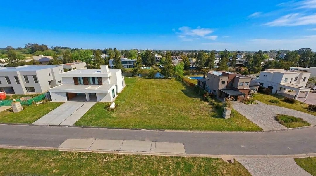 Lote en venta al agua en San Eliseo Golf & Country