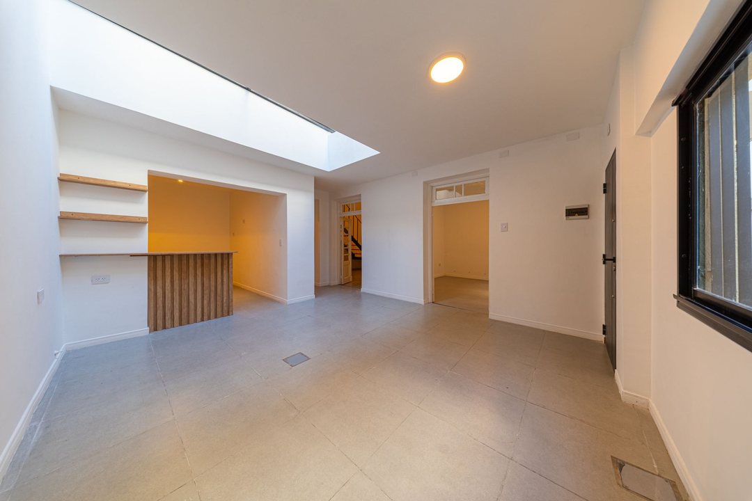 VENTA CASA INTERNA 3 DORMITORIOS BARRIO LOURDES