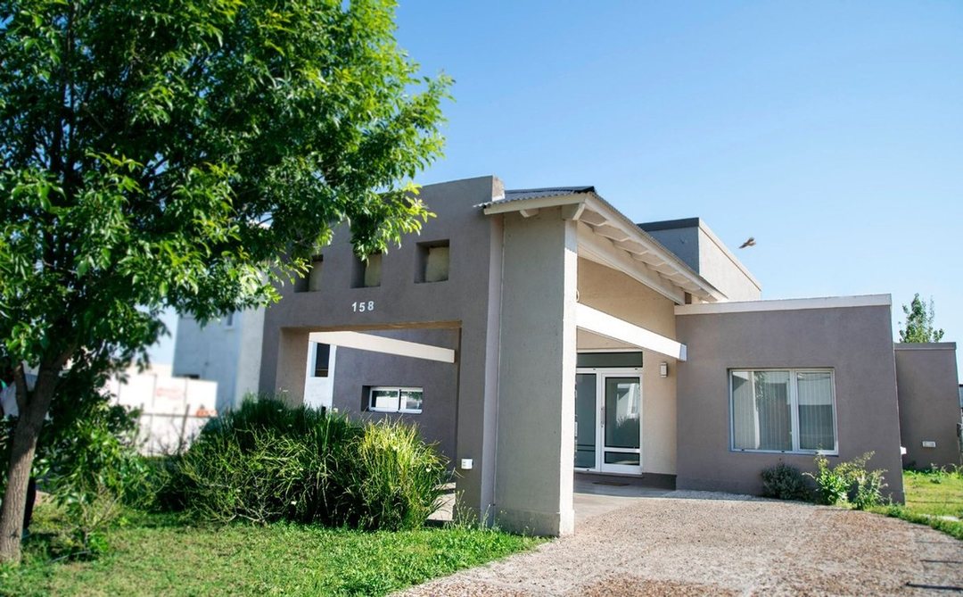 SE VENDE CASA 3 DORMITOR B LAS ROSAS VILLA NUEVA