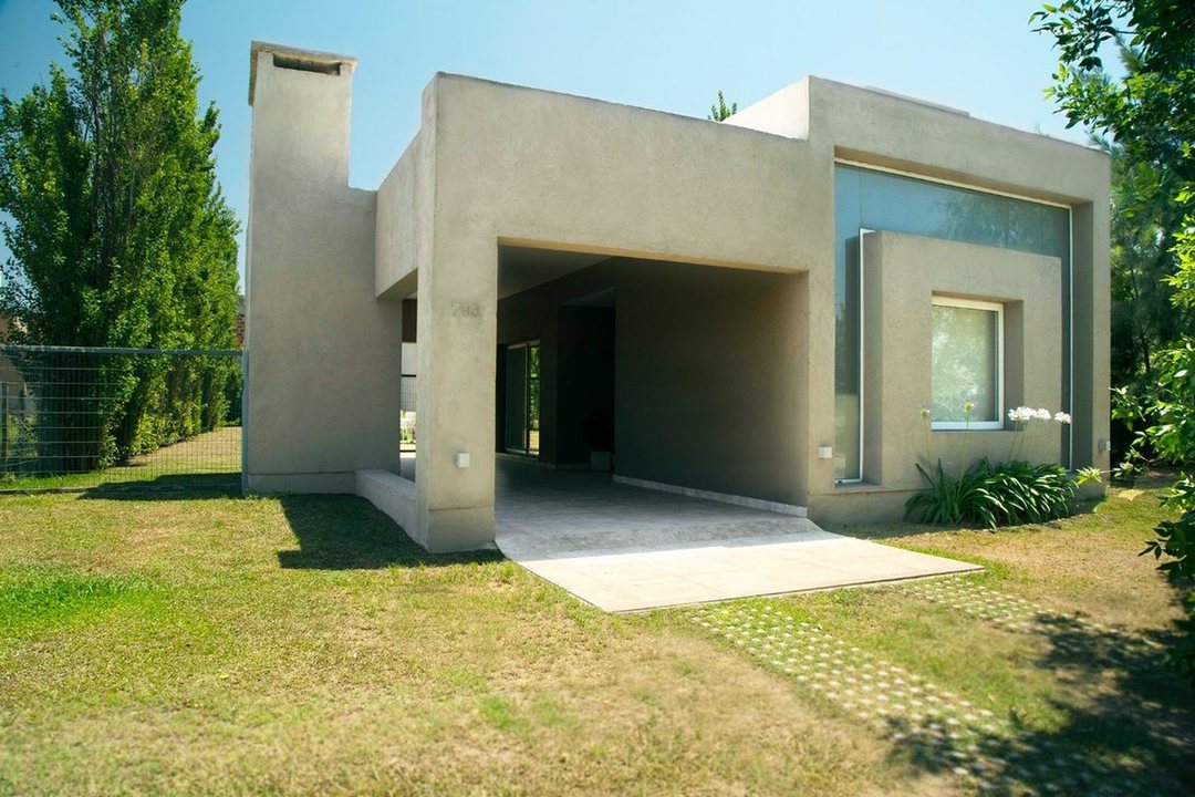 SE VENDE CASA 2 DORMITOR B LAS ROSAS VILLA NUEVA