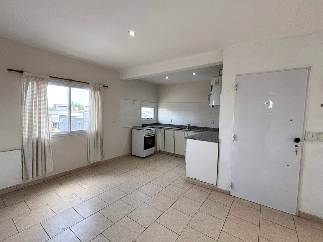 DEPARTAMENTO EN VENTA EN CANNING TRES AMBIENTES