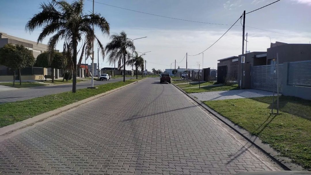 Venta Lote/Terreno Comercial, Cuotas/Permuta 1100m