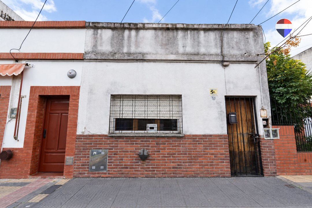 VENTA CASA 3 AMBIENTES PATIO WILDE