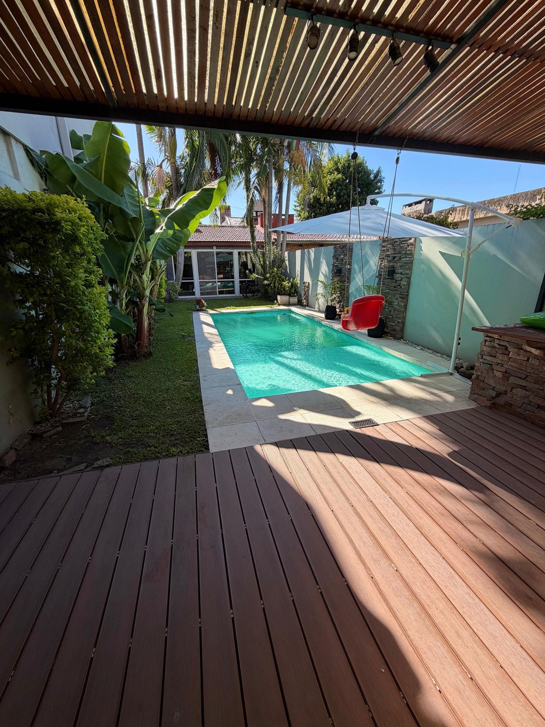 PH DE 3 DORM, COCHERA, PATIO, PISCINA Y QUINCHO.