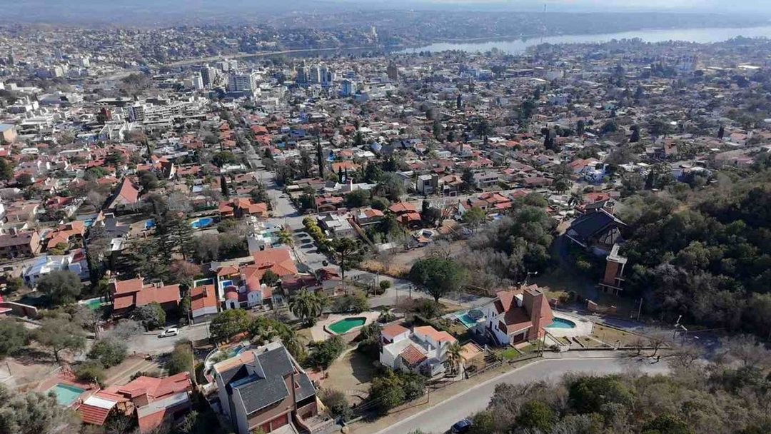 VENTA LOTE DESARROLLO CON VISTA CARLOS PAZ 2044m²