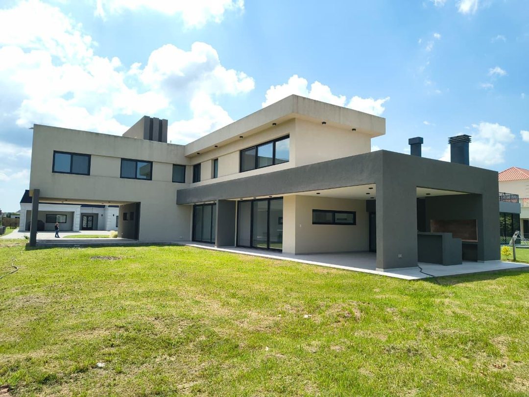 VENTA CASA 5 AMBIENTES BARRIO EL REBENQUE CANNING