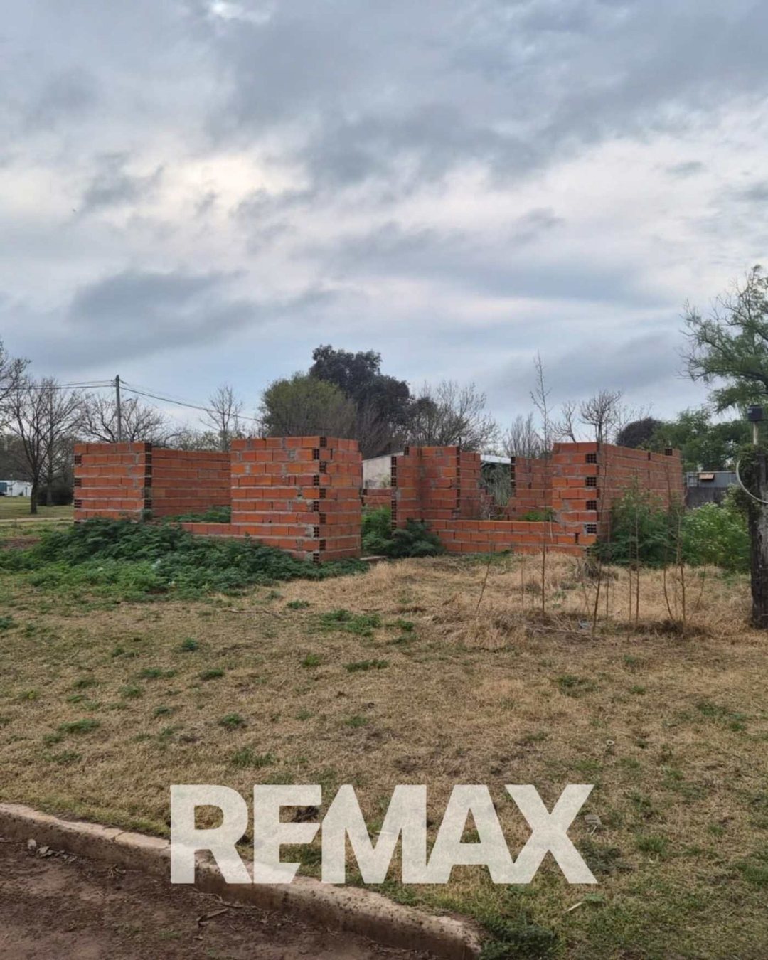 TERRENO C/CONSTRUCCION EN SAN GREGORIO