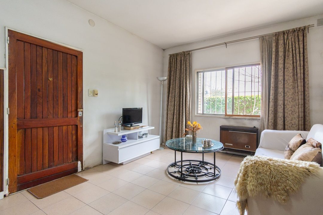 CASA 5 AMBIENTES EN VENTA CON JARDIN EN JOSE C PAZ