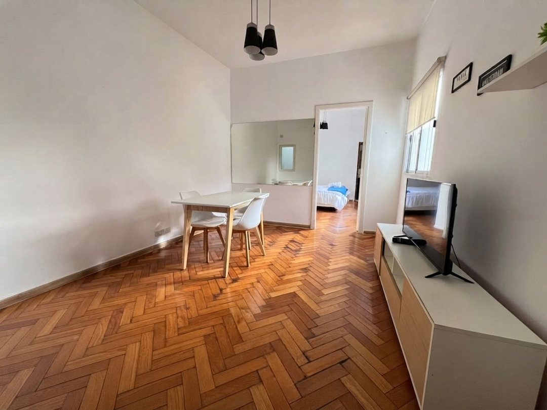 VENTA DPTO 2 AMB EN RECOLETA LUMINOSO
