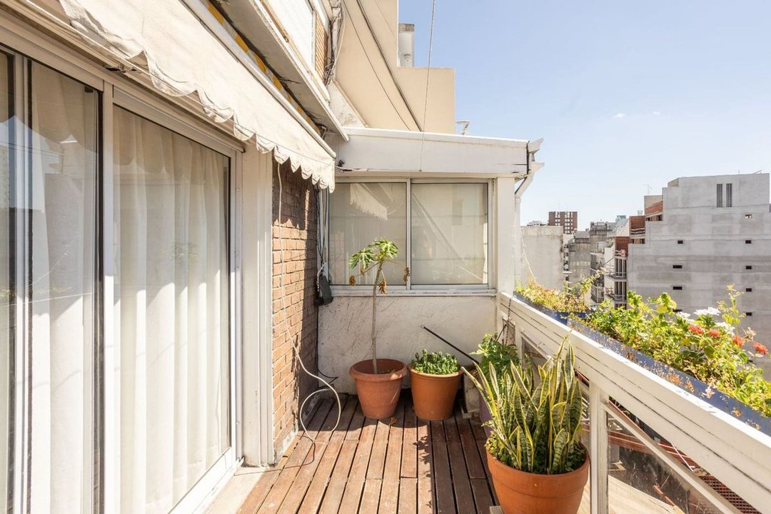 Venta dpto 3 amb  balcón parrila cochera Recoleta