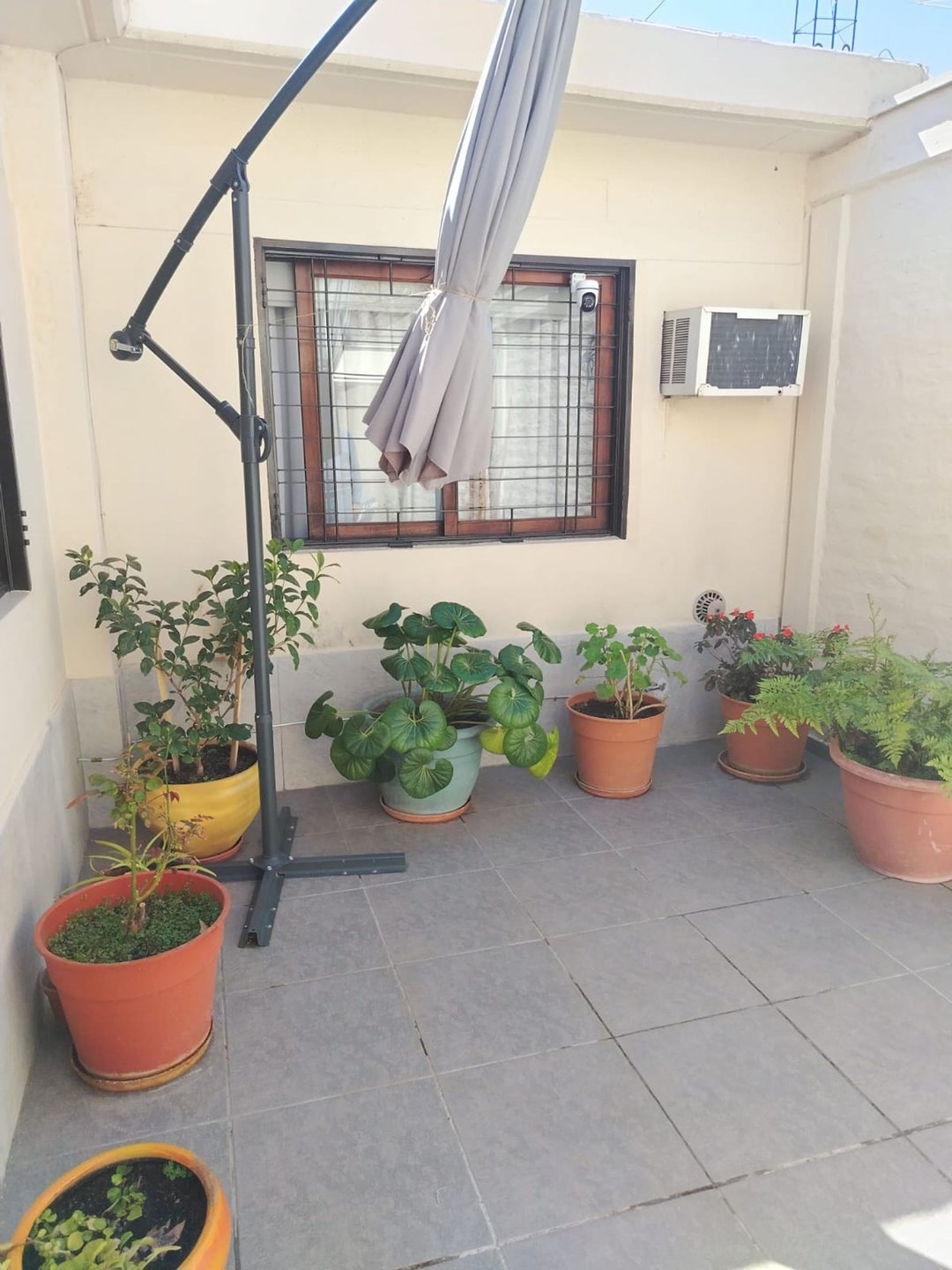VENDO CASA 2 DORMITORIOS CALLE LAPRIDA G CRUZ