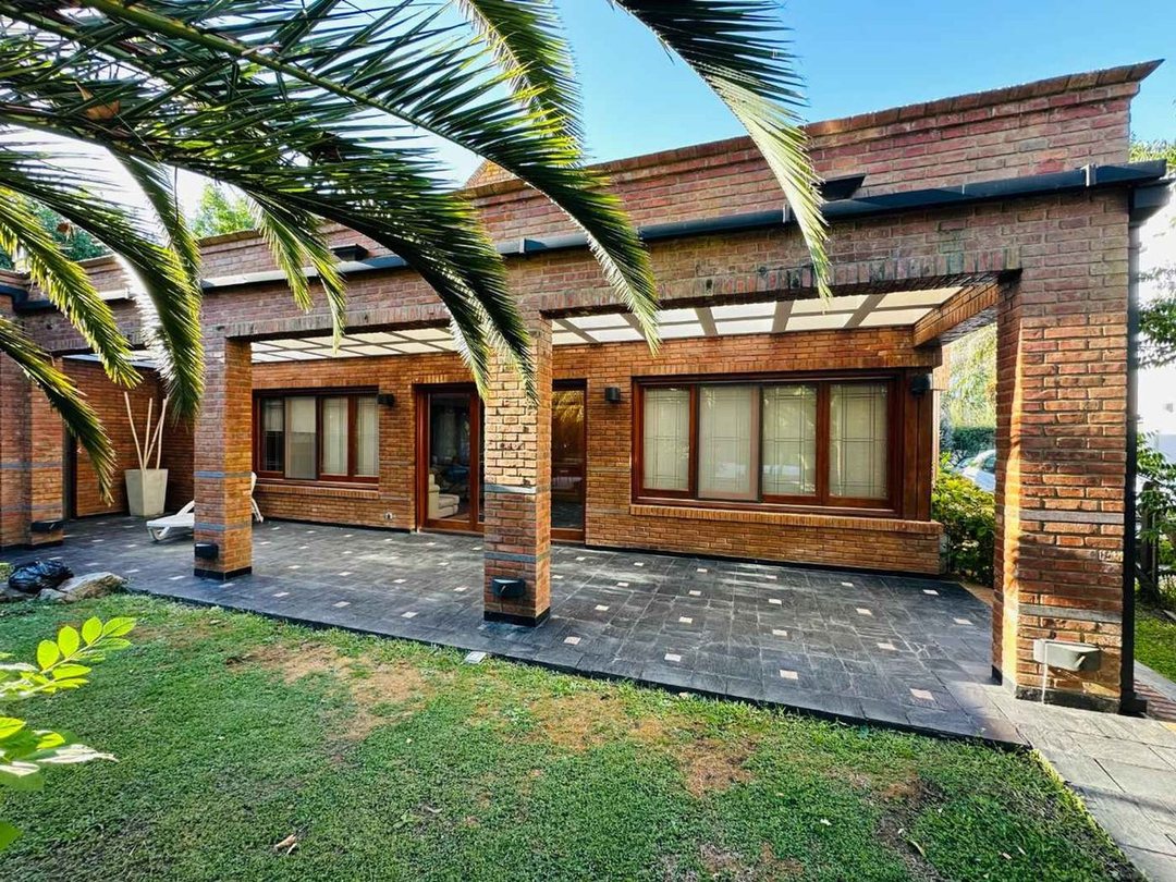CASA EN VENTA EL CARMEN COUNTRY CLUB 4 DORMITORIOS
