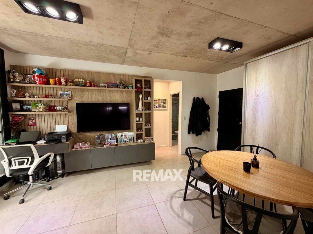 DEPTO VENTA 2 AMB, PILAR, COCHERA, BALCON, PILETA